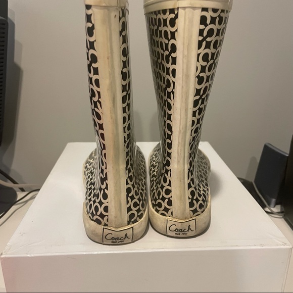 Úrsula Coach Rainboots - Picture 2 of 8